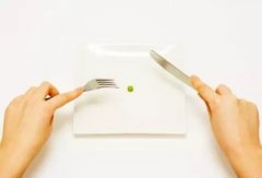 節(jié)食不但減不了肥，還傷身體..